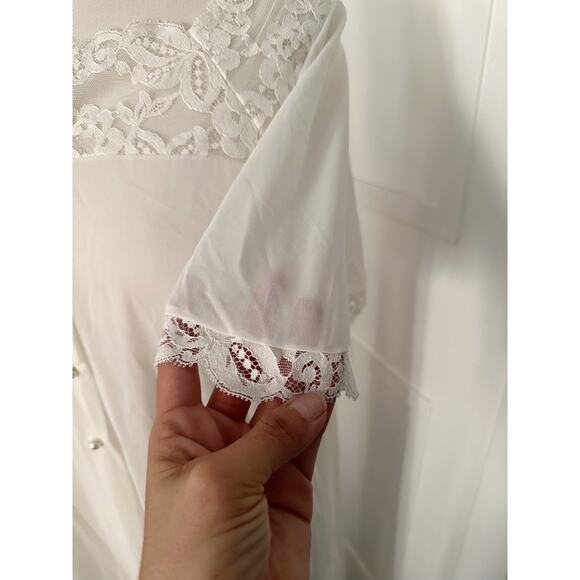 VINTAGE Olga Long Nylon & Lace Peignoir Button Open Robe Size Small - Picture 6 of 9